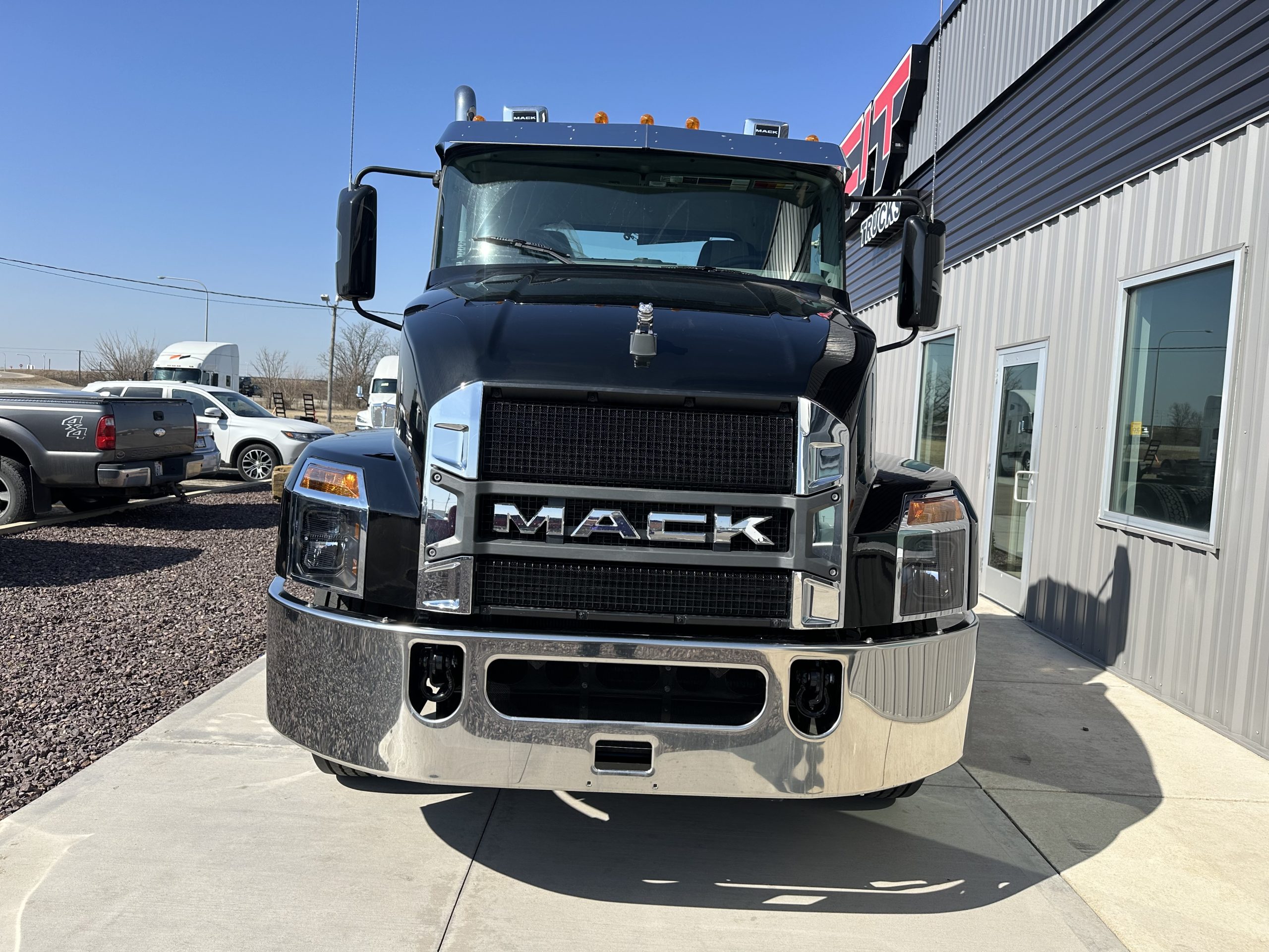 2026 MACK ANTHEM - image 2 of 6