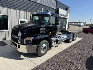 NEW 2026 MACK ANTHEM DAYCAB CIT TRUCKS