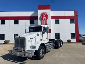 2019 Kenworth T800 Day Cab