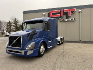 2017 USED VOLVO VNL630 SLEEPER CIT TRUCKS