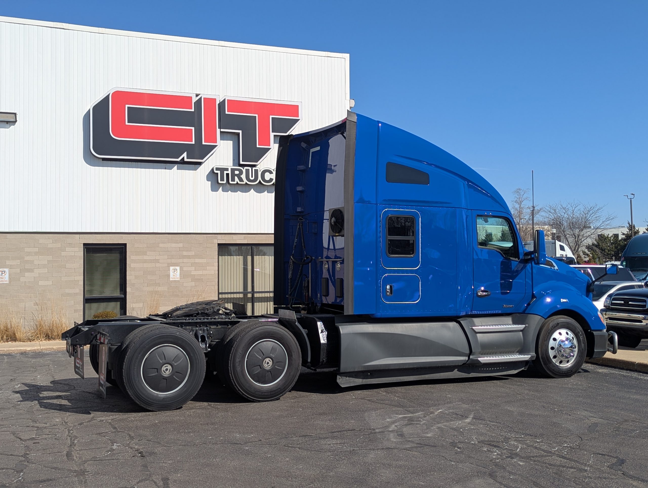 2021 KENWORTH T680 - image 5 of 6