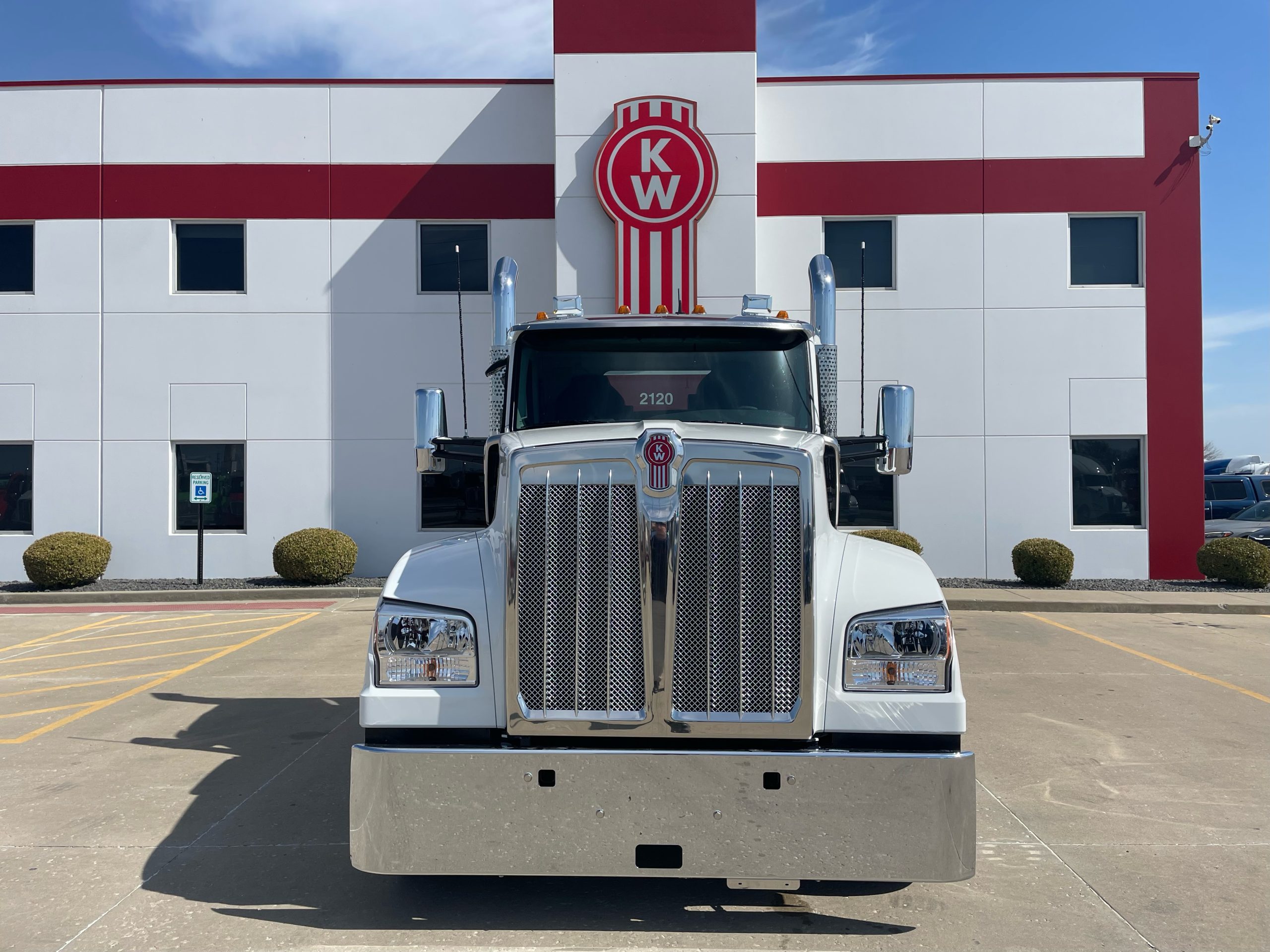 2026 KENWORTH W990 - image 2 of 6