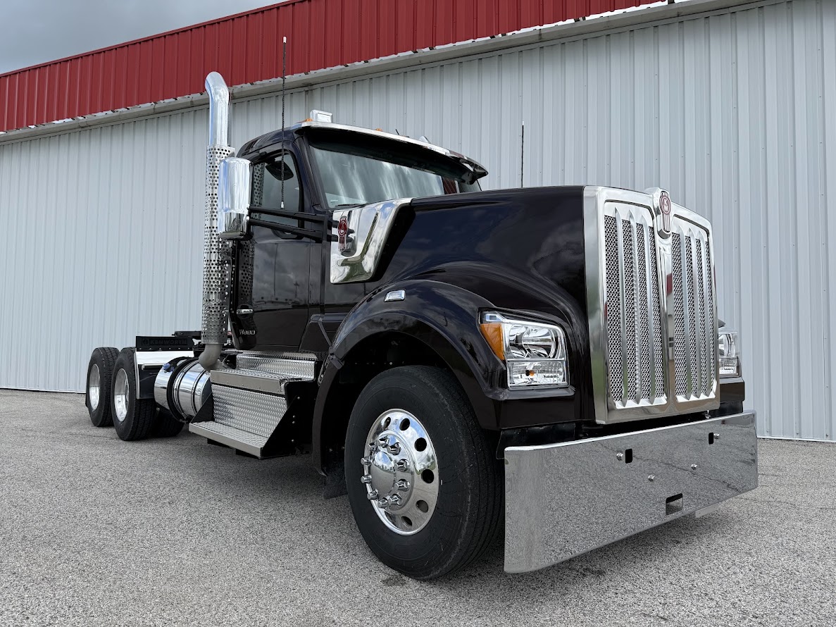 2026 KENWORTH W990 - image 2 of 6