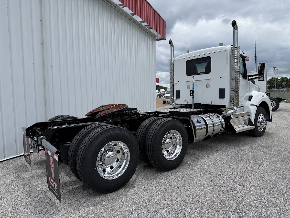 2026 KENWORTH T880 - image 4 of 6