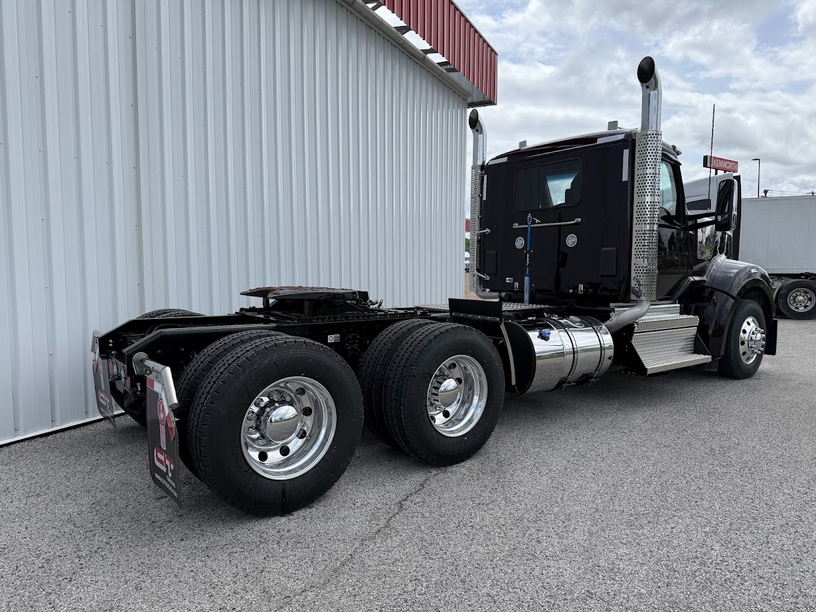 2026 KENWORTH W990 - image 4 of 6