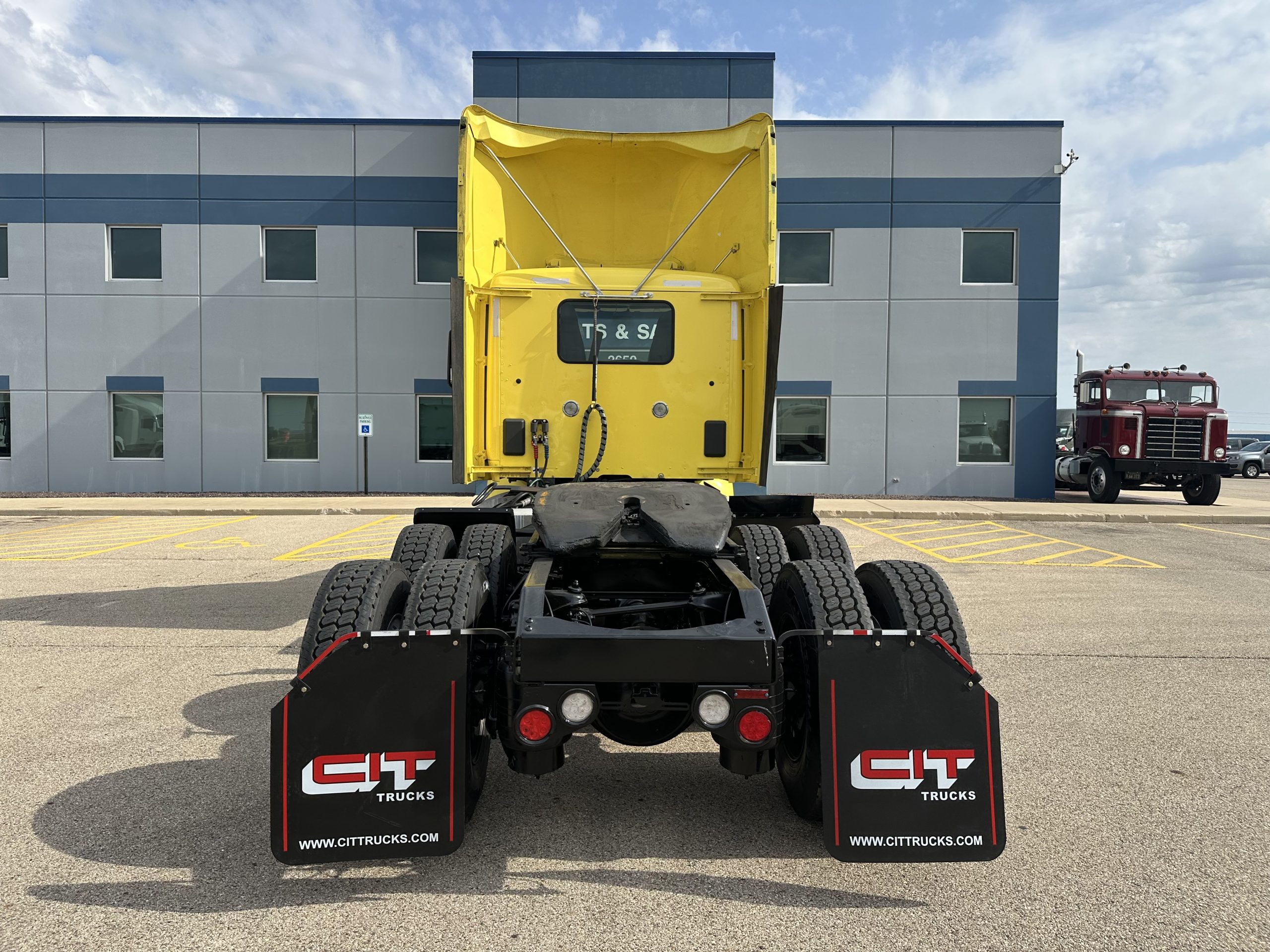 2021 PETERBILT 579 - image 6 of 6