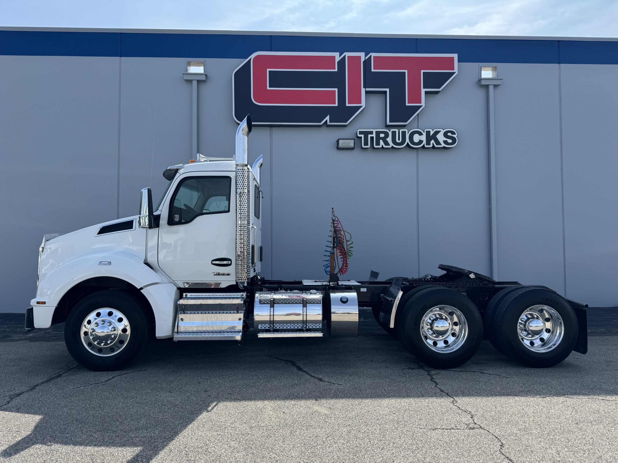 2023 KENWORTH T880 - CIT Trucks