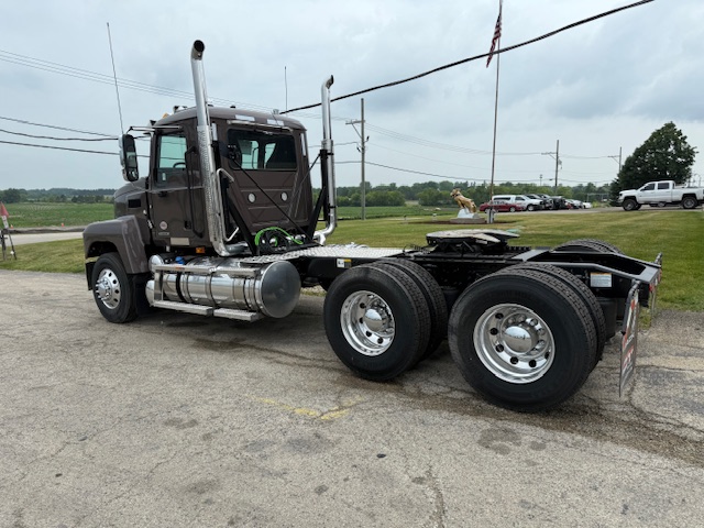 2026 MACK PINNACLE 2026 MACK PINNACLE - image 2 of 6