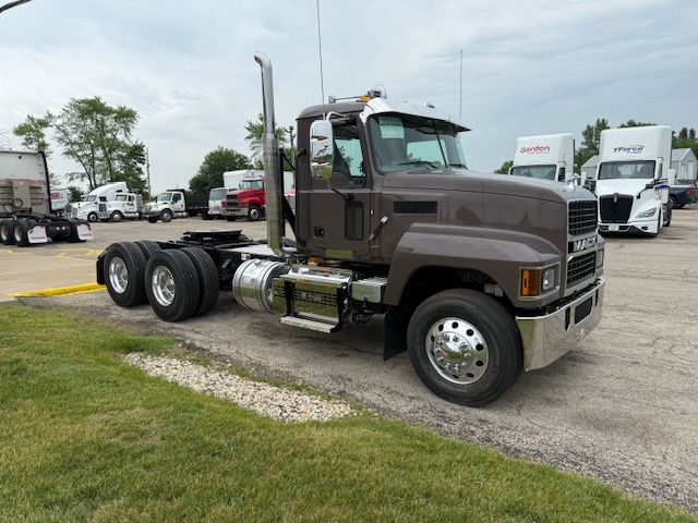 2026 MACK PINNACLE 2026 MACK PINNACLE - image 6 of 6