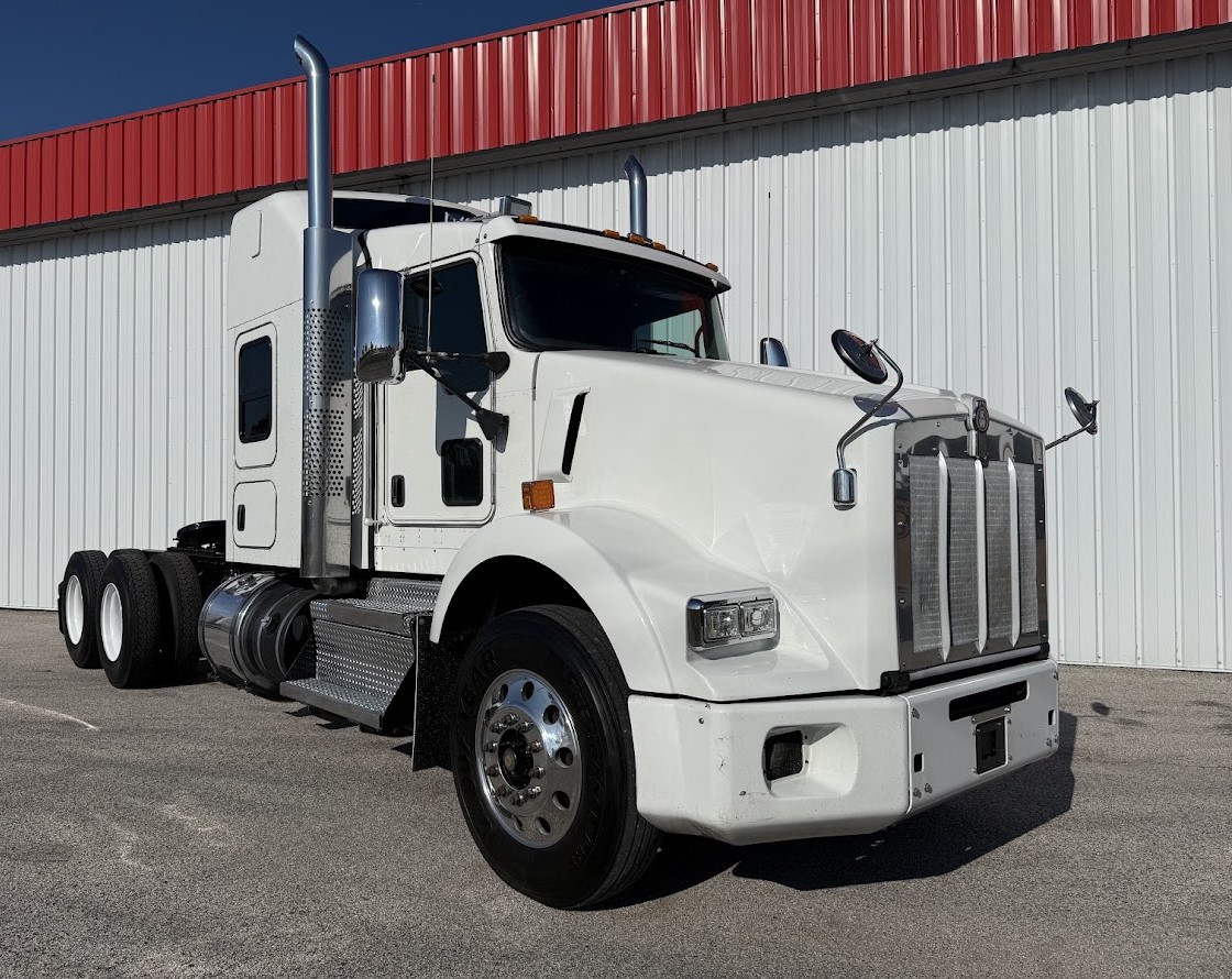 2019 KENWORTH T800 - image 2 of 6