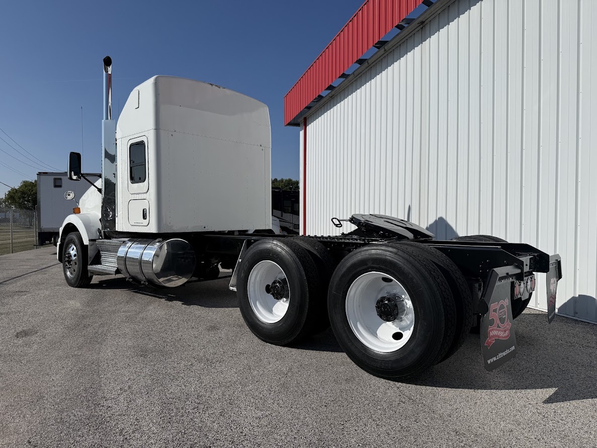 2019 KENWORTH T800 - image 5 of 6
