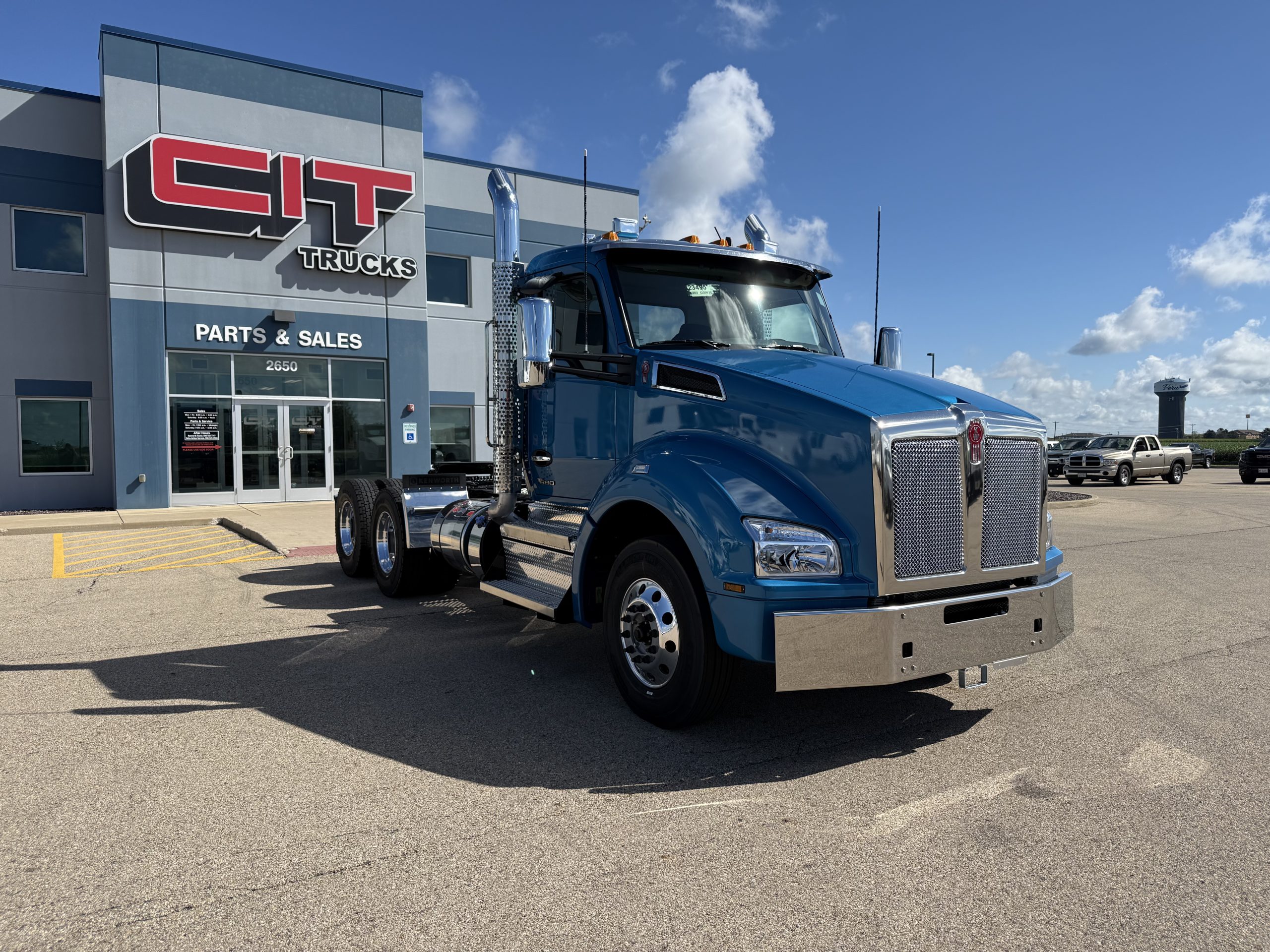 2026 KENWORTH T880 - image 3 of 6