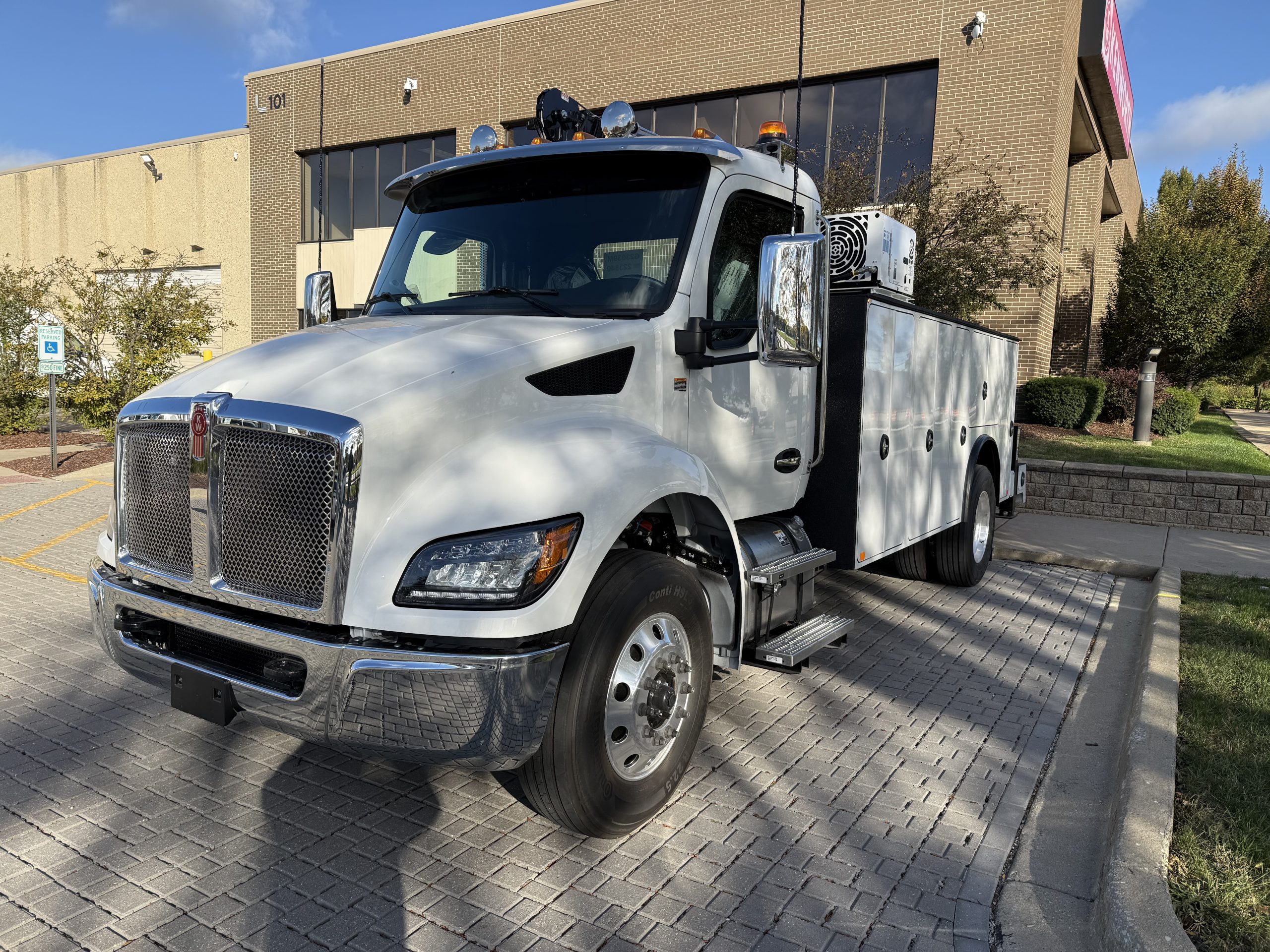 2026 KENWORTH T380 2026 KENWORTH T380 - image 1 of 6