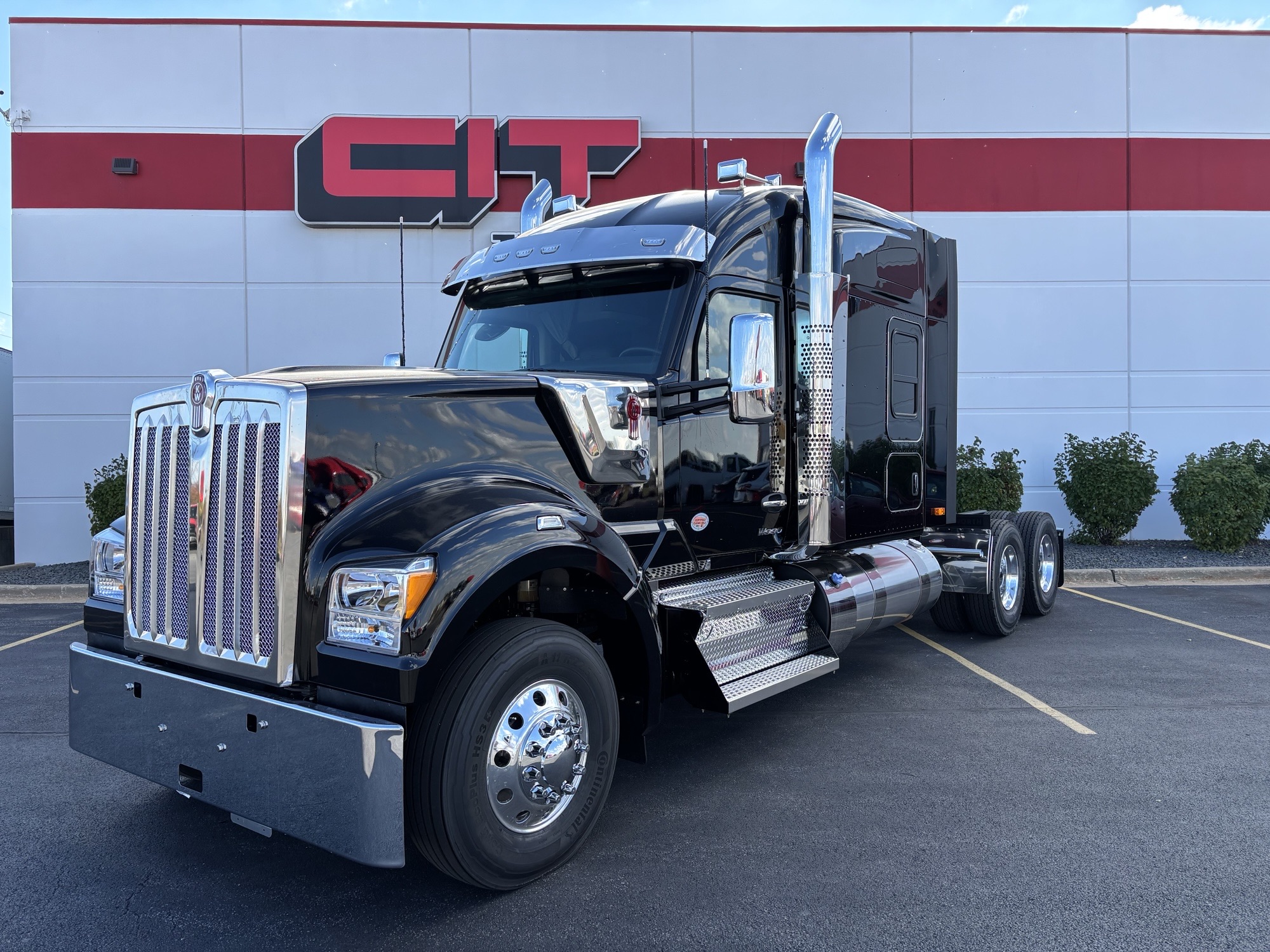 2026 KENWORTH W990 - image 1 of 6