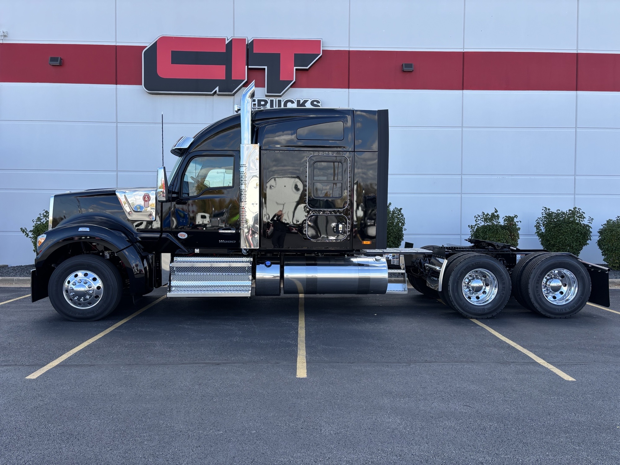 2026 KENWORTH W990 - image 2 of 6