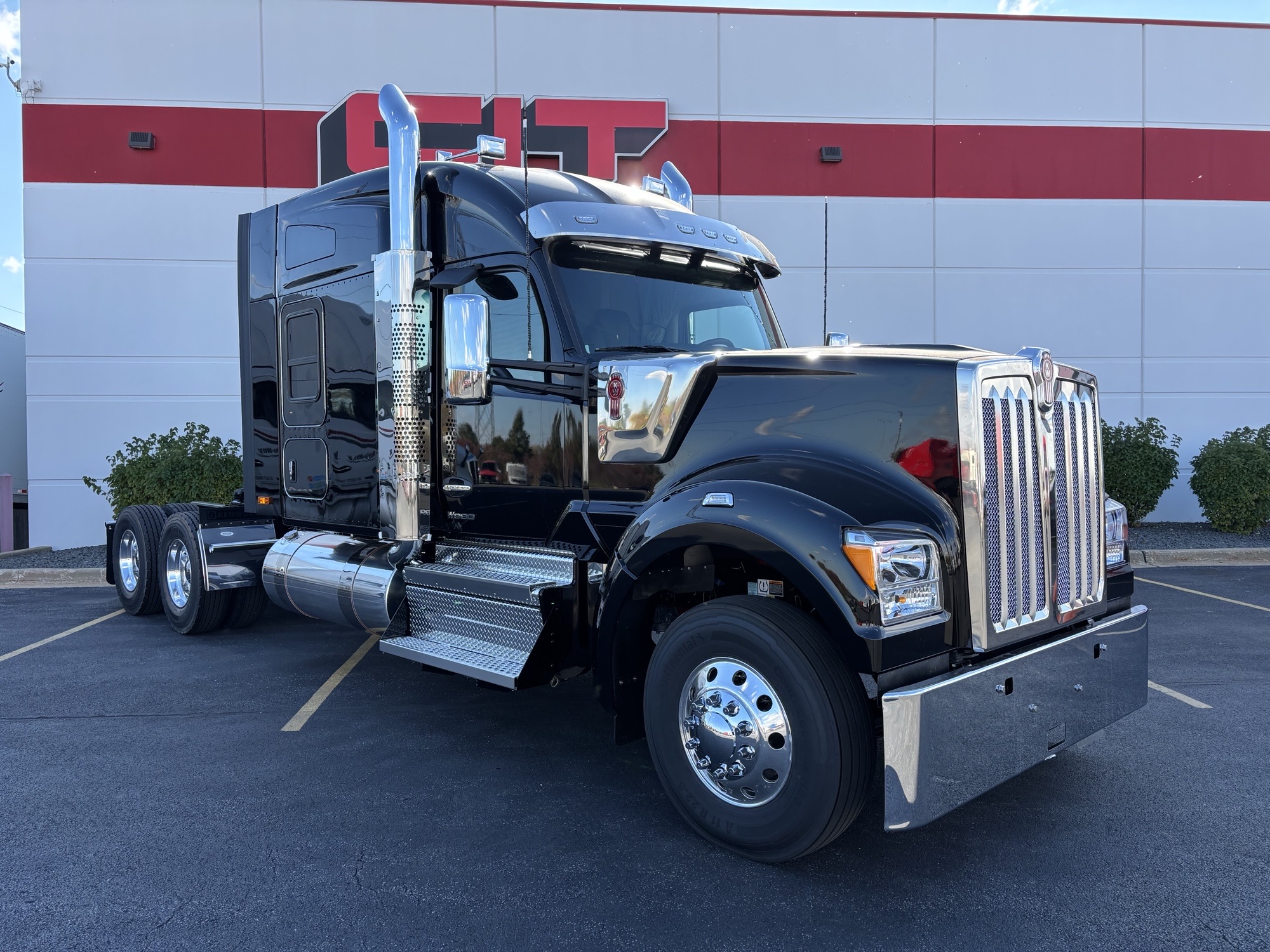2026 KENWORTH W990 - image 4 of 6