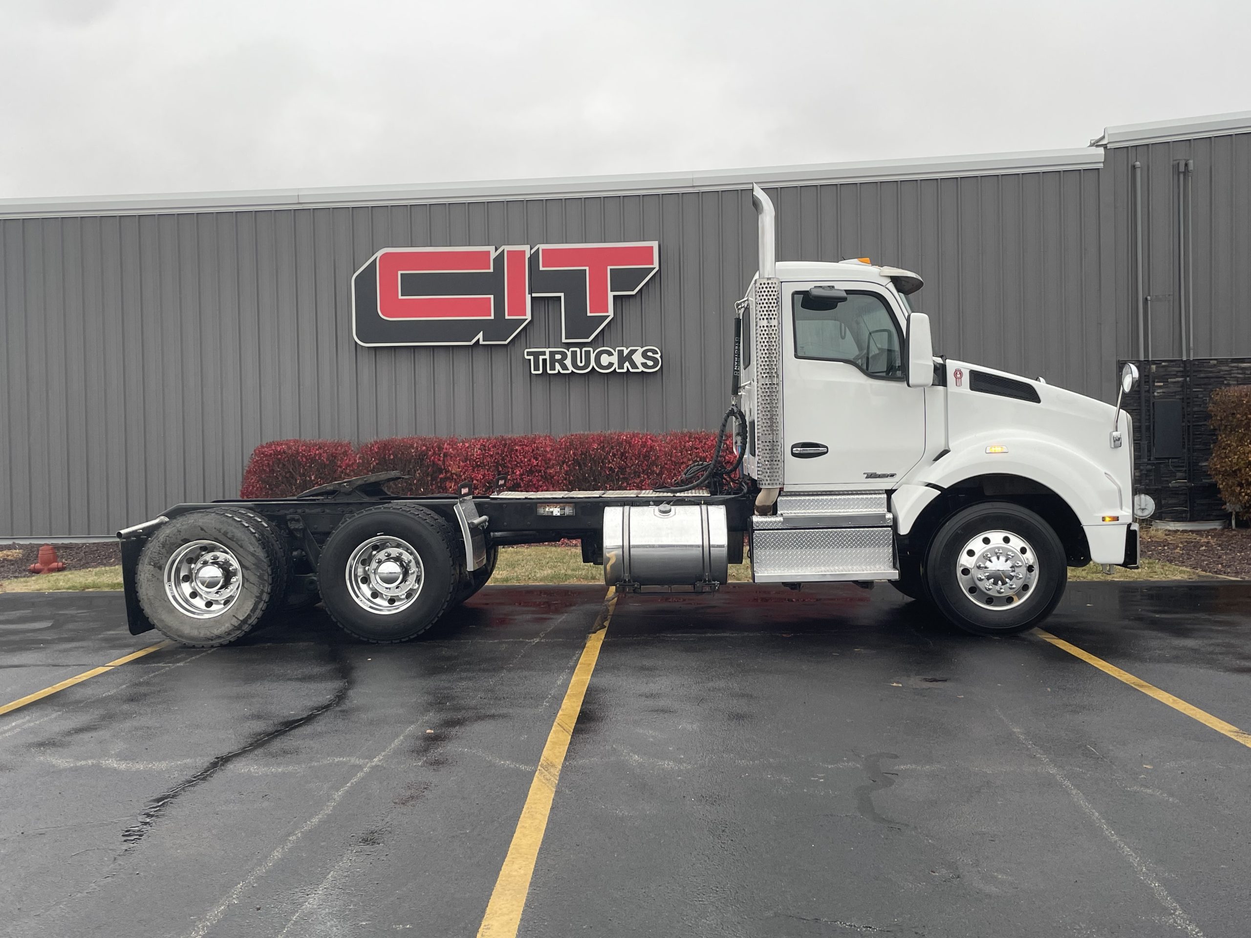 2020 KENWORTH T880 - image 3 of 6