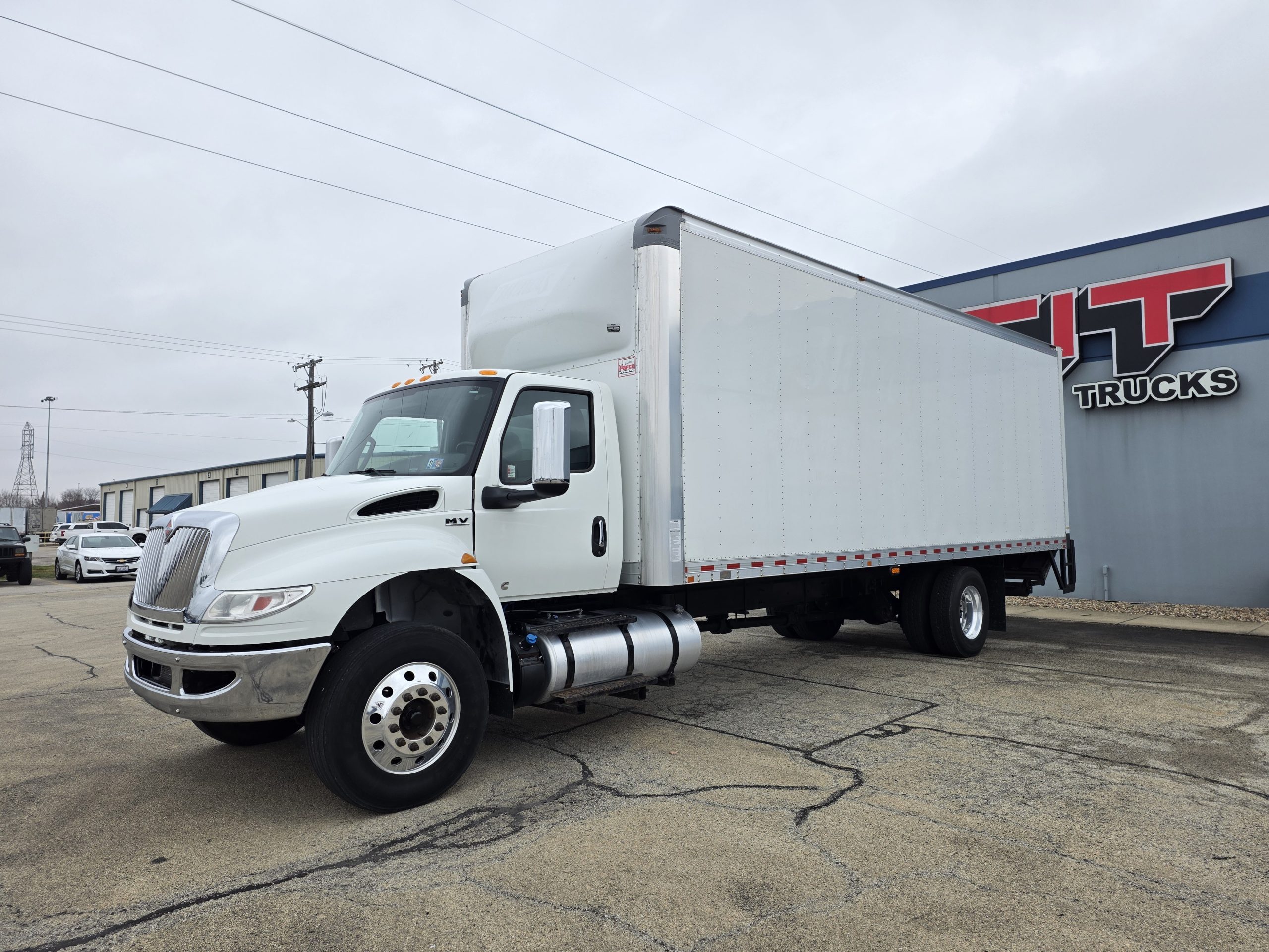 2020 INTERNATIONAL MV607 - image 1 of 6