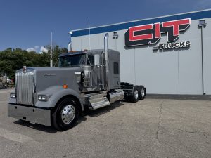 2026 Kenworth W900L