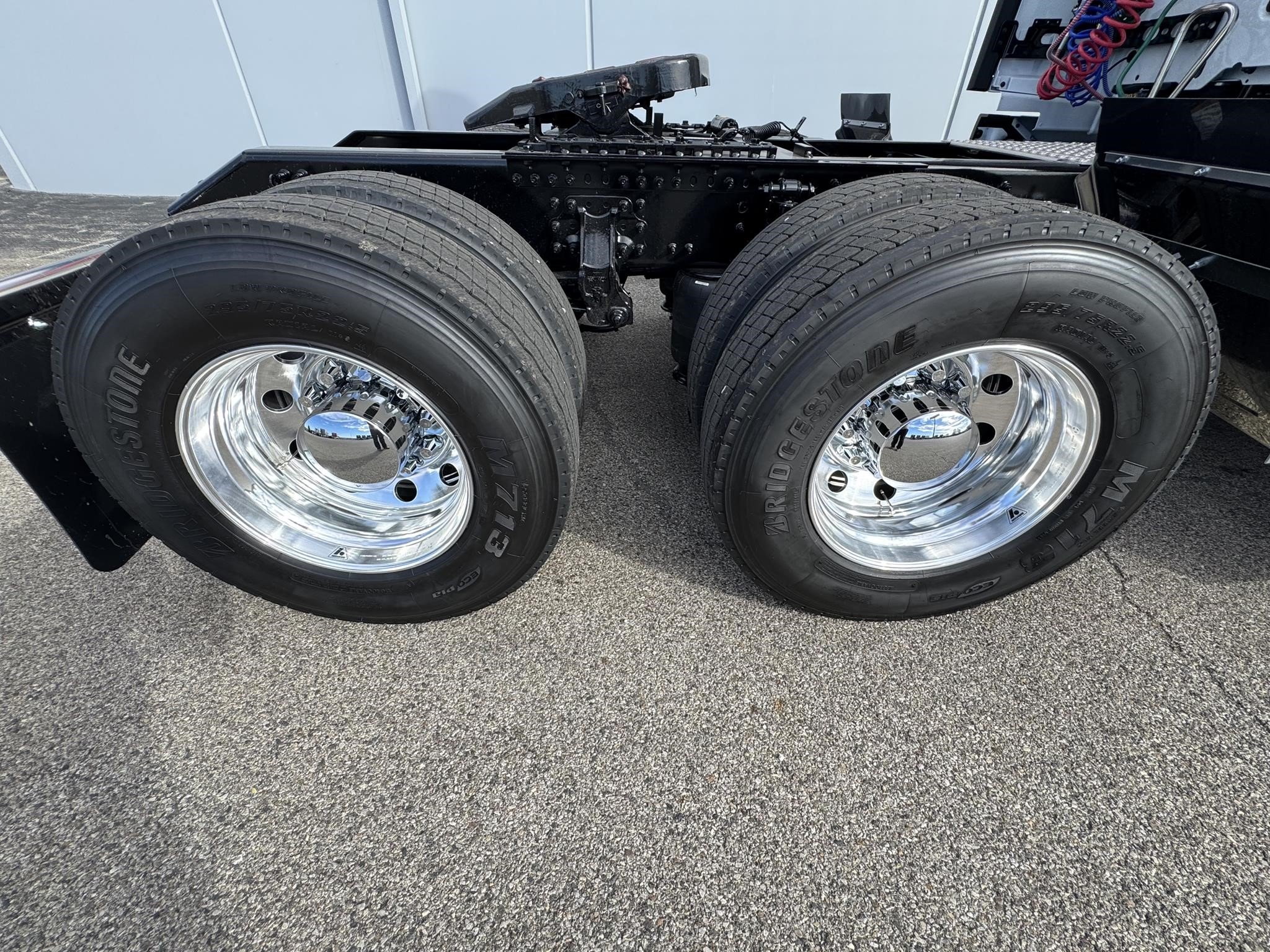 2026 VOLVO VNL64T860 10016587372 2026 VOLVO VNL64T860 10016587372