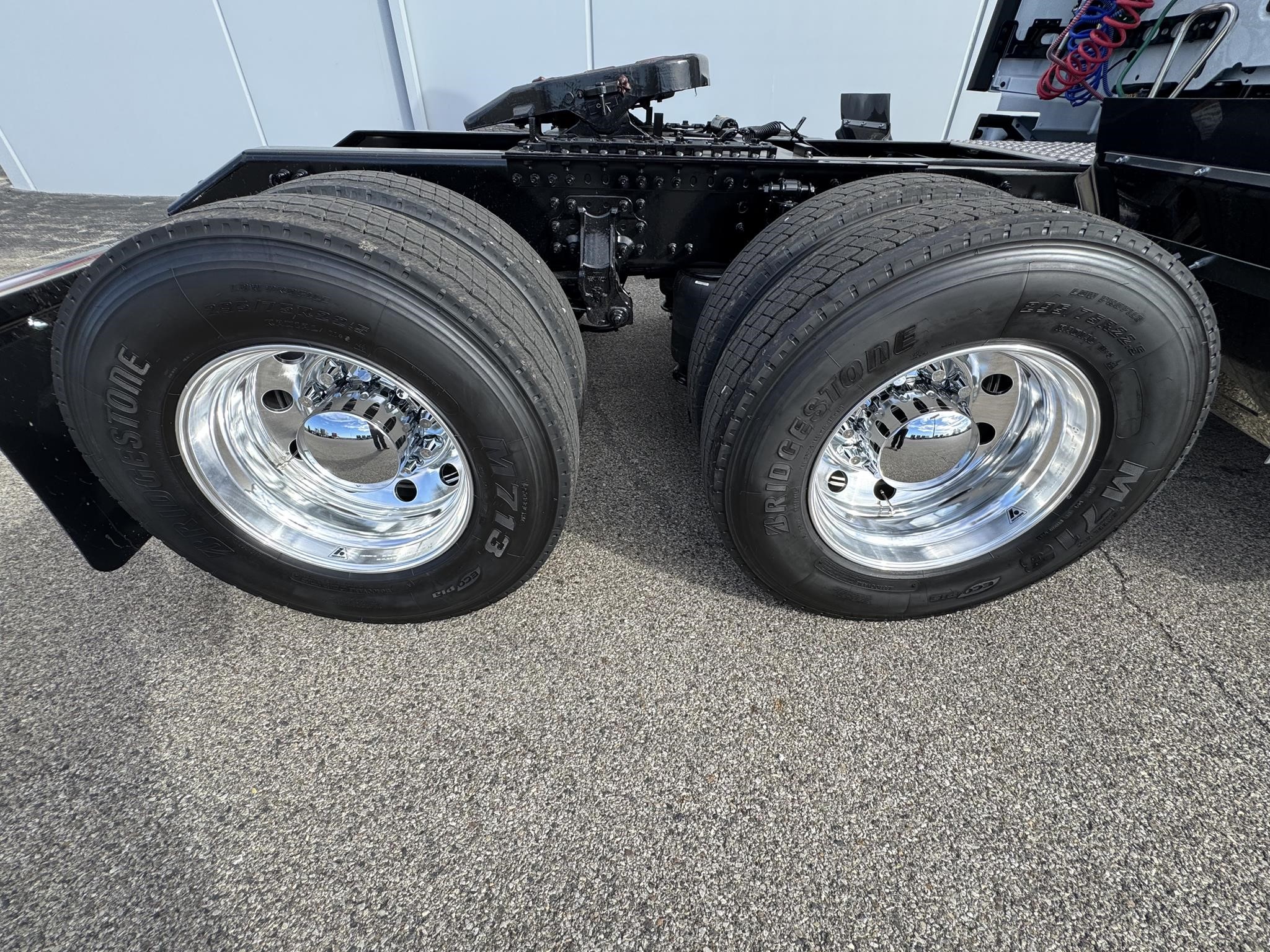 2026 VOLVO VNL64T860 10016587372 2026 VOLVO VNL64T860 10016587372