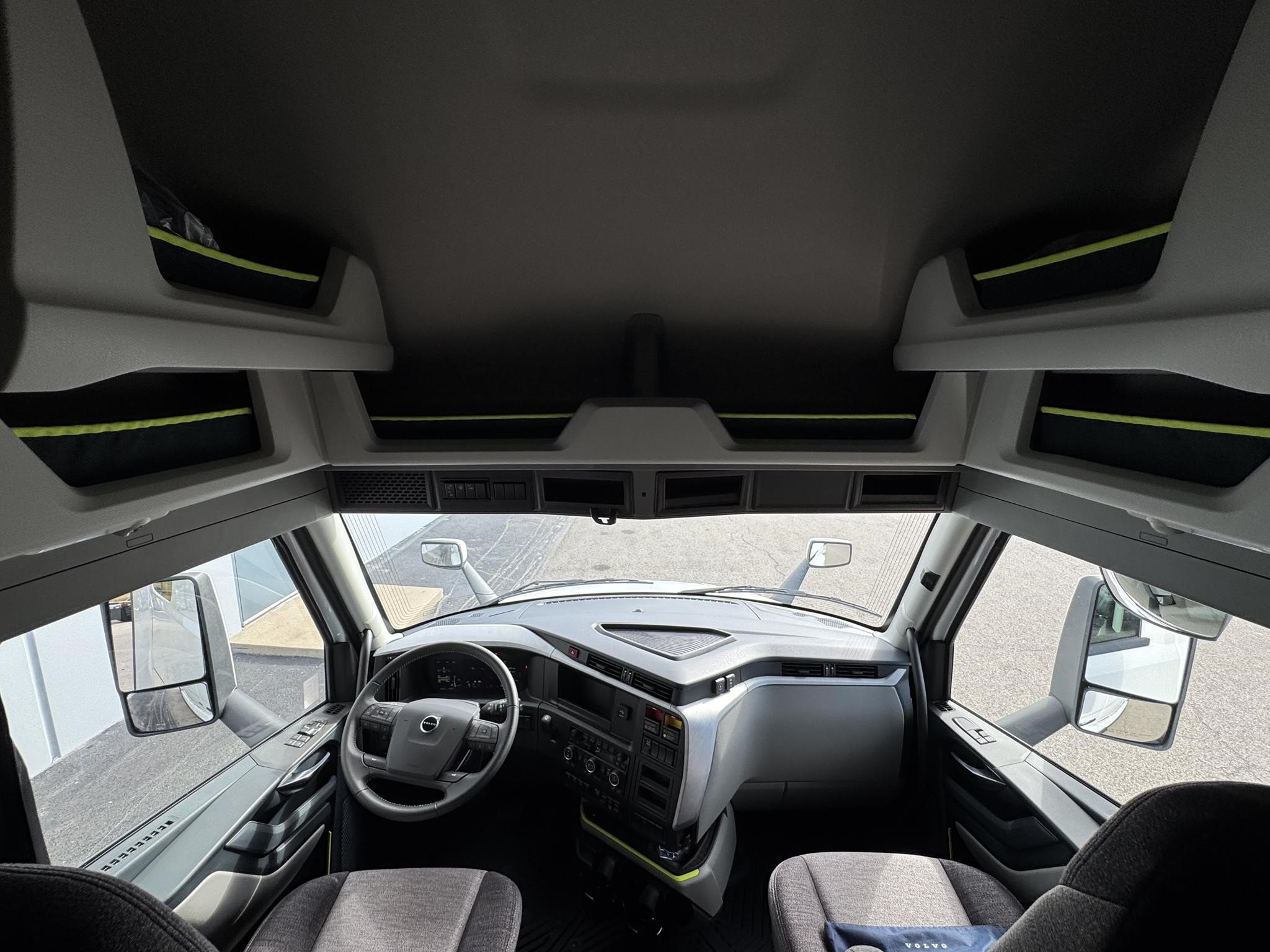 2026 VOLVO VNL64T860 10016588130 2026 VOLVO VNL64T860 10016588130