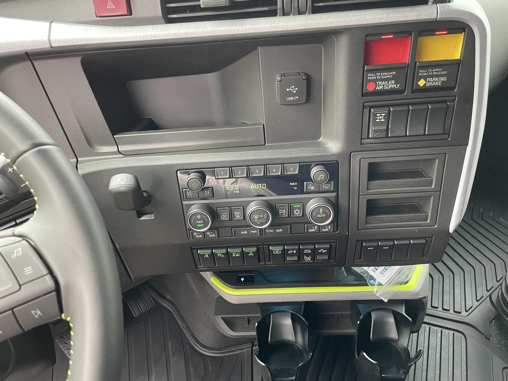 2026 VOLVO VNL64T860 10017173128 2026 VOLVO VNL64T860 10017173128