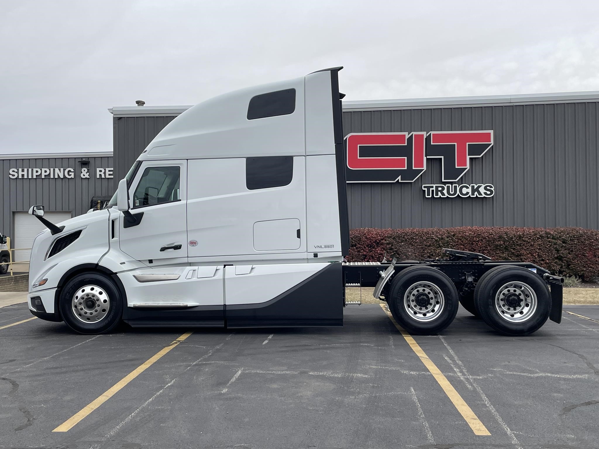 2026 VOLVO VNL64T860 10017173189 2026 VOLVO VNL64T860 10017173189