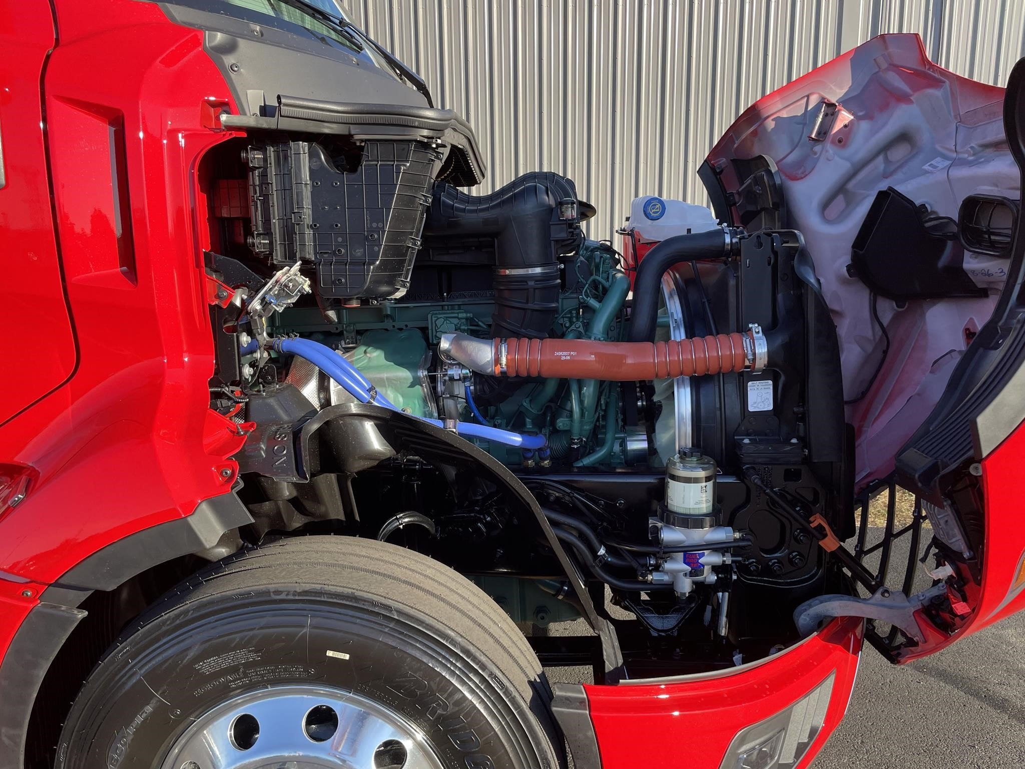 2026 VOLVO VNL64T860 10017175356 2026 VOLVO VNL64T860 10017175356