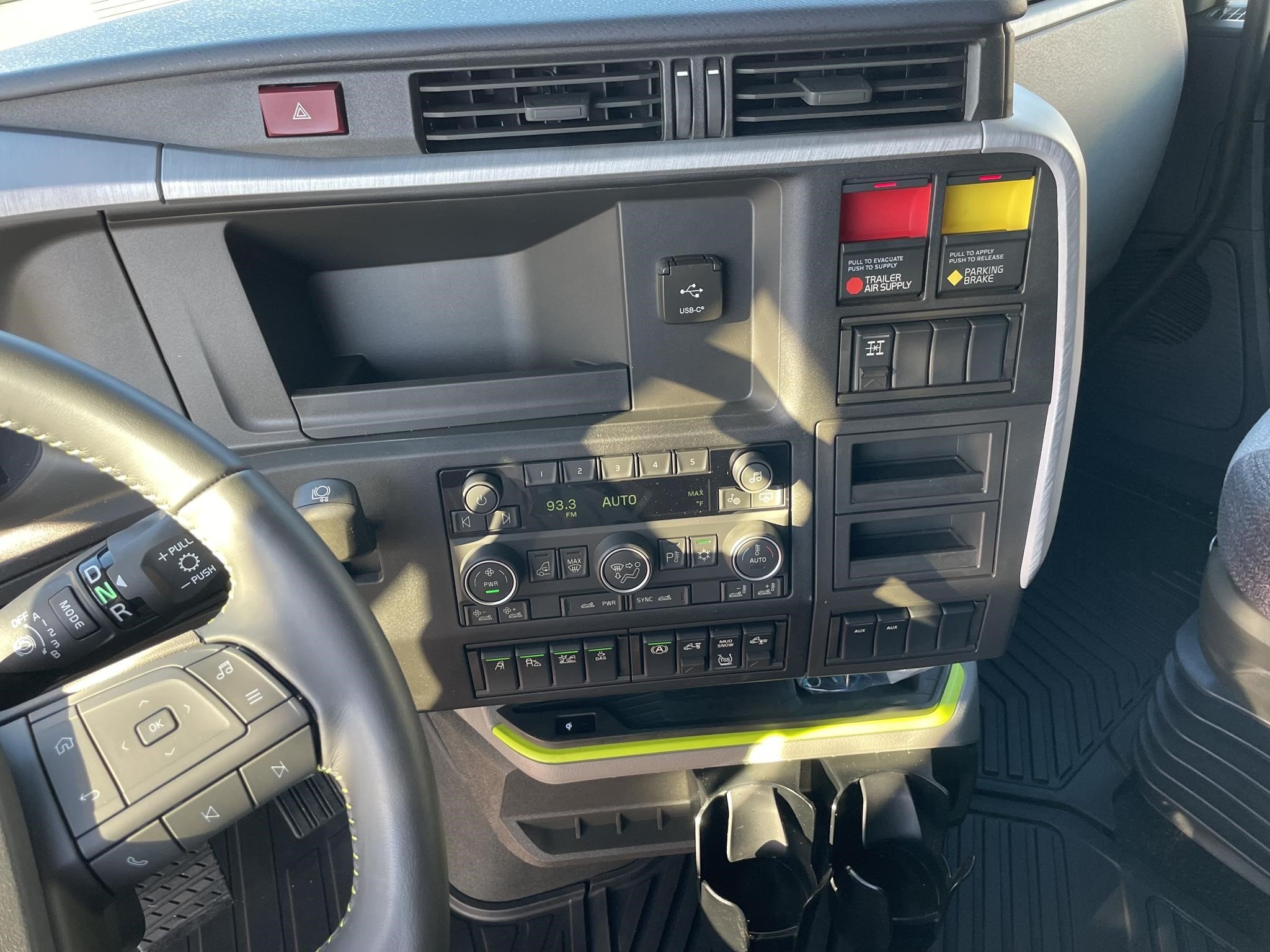 2026 VOLVO VNL64T860 10017175425 2026 VOLVO VNL64T860 10017175425