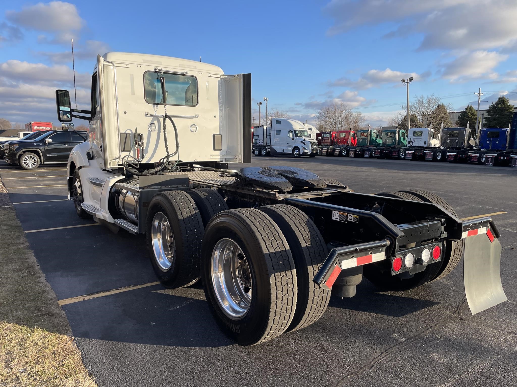 2023 KENWORTH T680 10029099077 2023 KENWORTH T680 10029099077