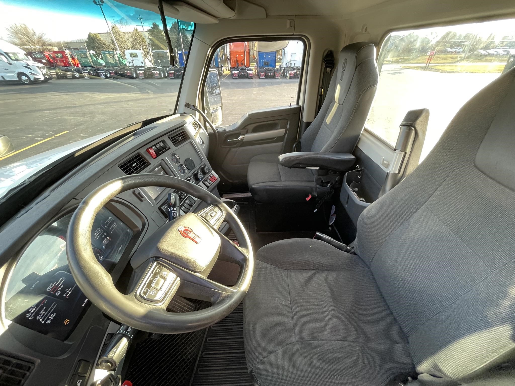 2023 KENWORTH T680 10029099134 2023 KENWORTH T680 10029099134