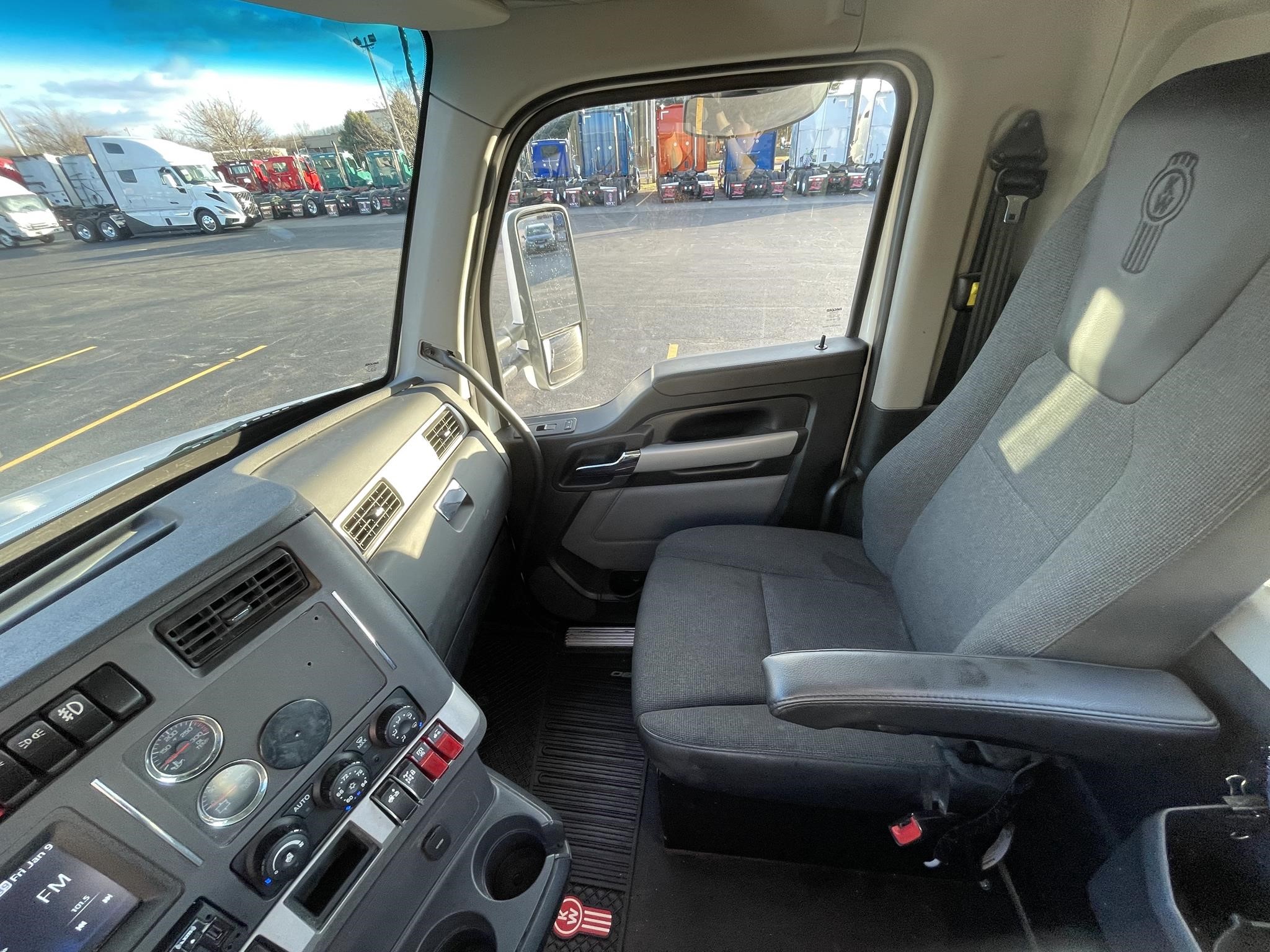 2023 KENWORTH T680 10029099189 2023 KENWORTH T680 10029099189