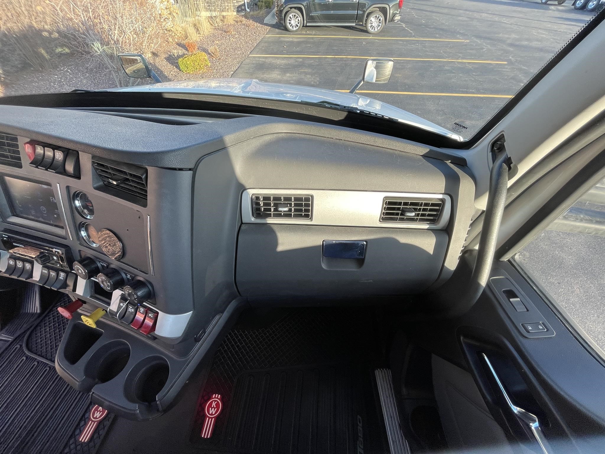 2023 KENWORTH T680 10029099200 2023 KENWORTH T680 10029099200