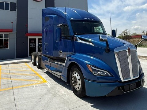 2023 KENWORTH T680 2023 KENWORTH T680 - image 3 of 6