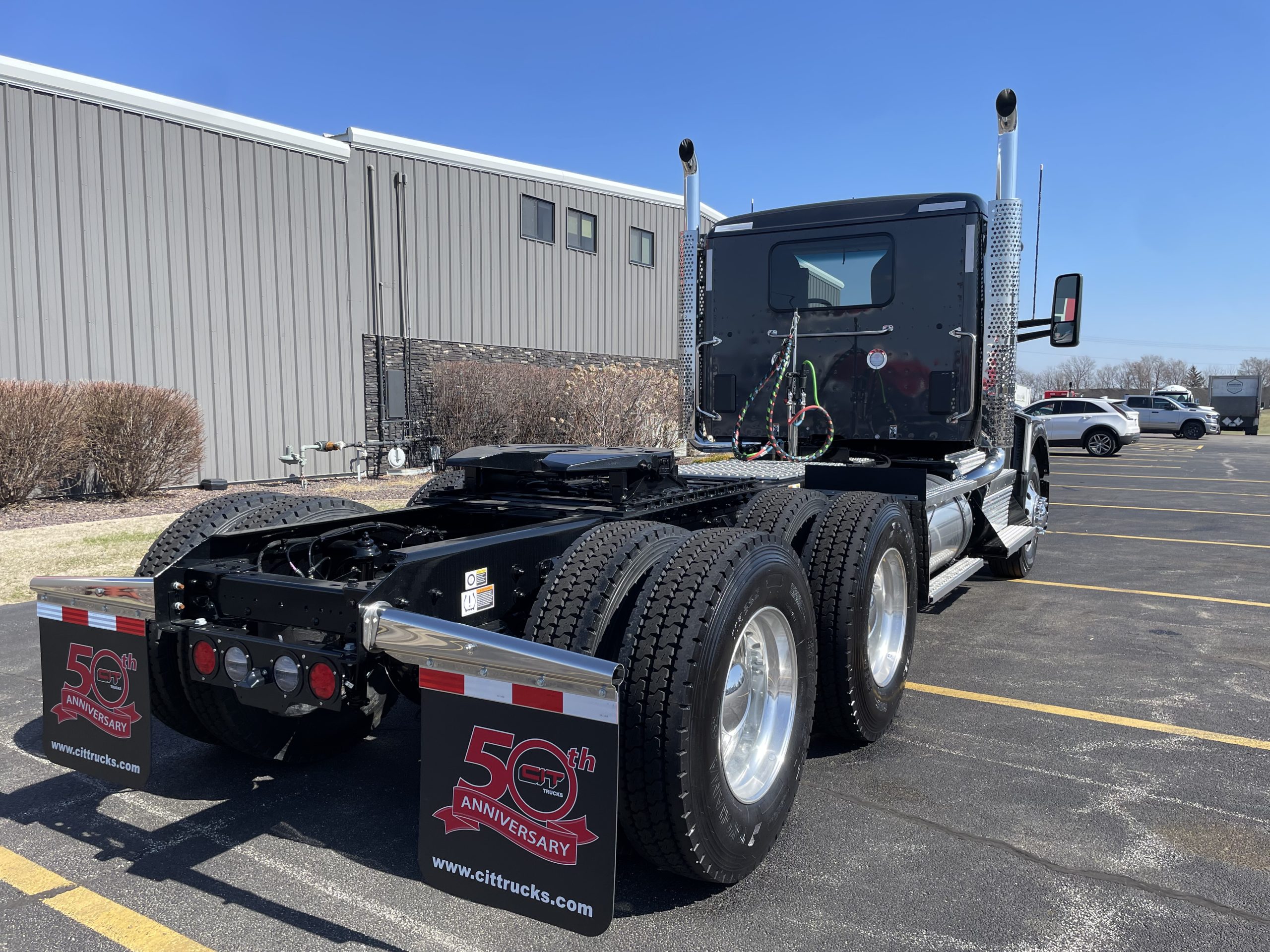 2026 KENWORTH T680 - image 5 of 6