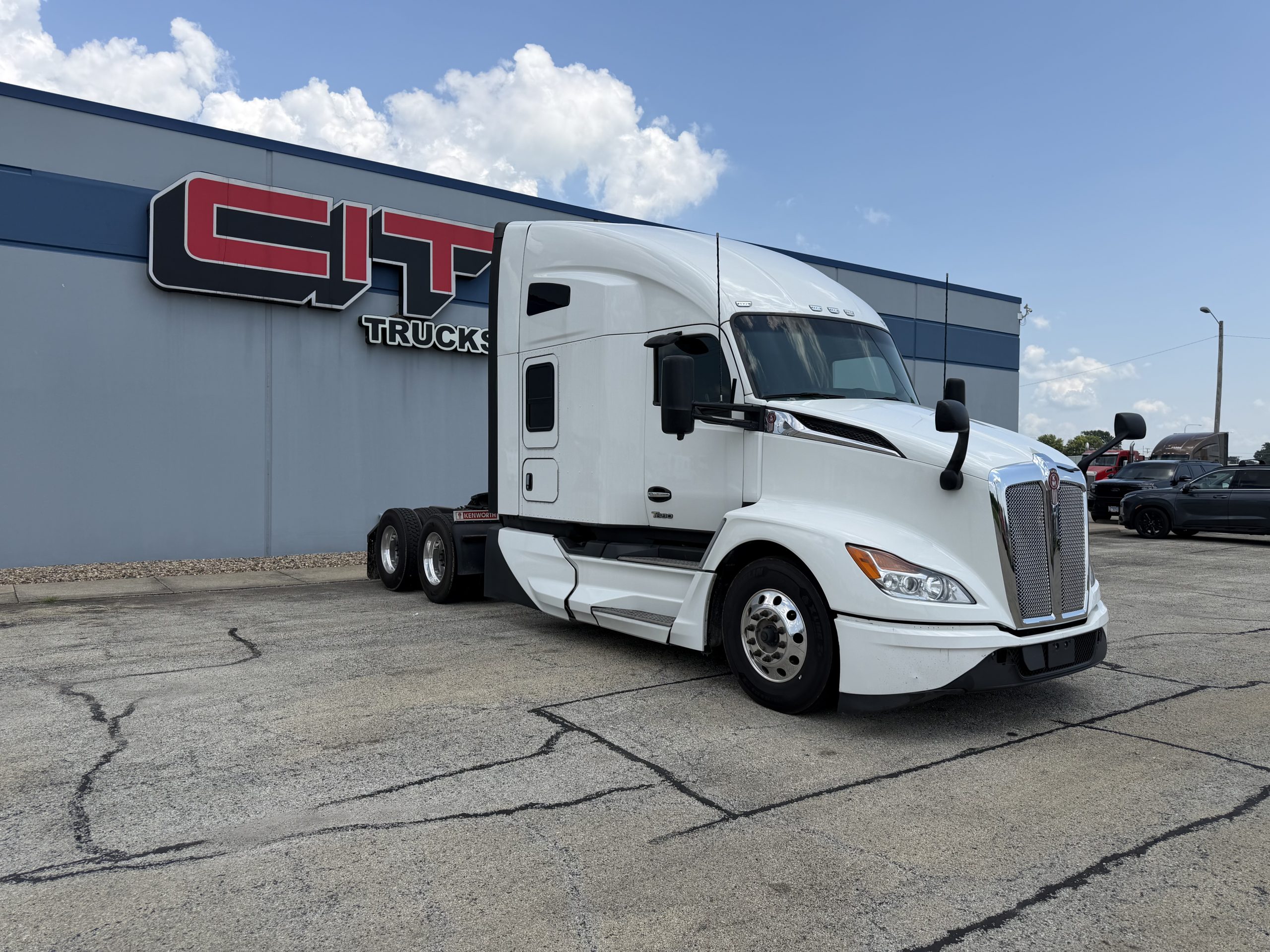 2023 KENWORTH T680 2023 KENWORTH T680 - image 4 of 6