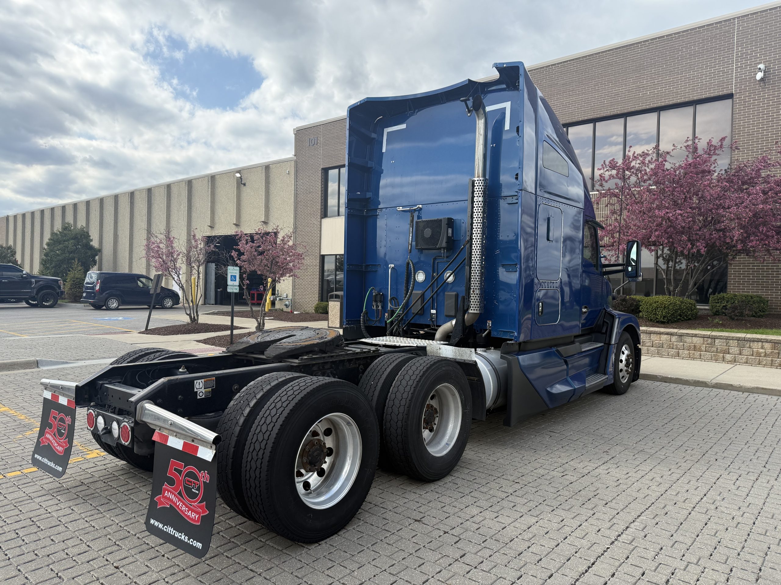 2022 KENWORTH T680 - image 5 of 6