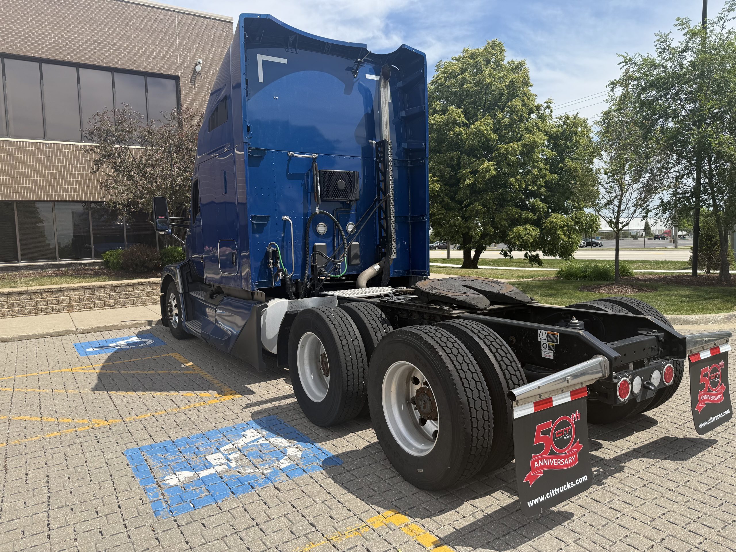 2022 KENWORTH T680 - image 6 of 6