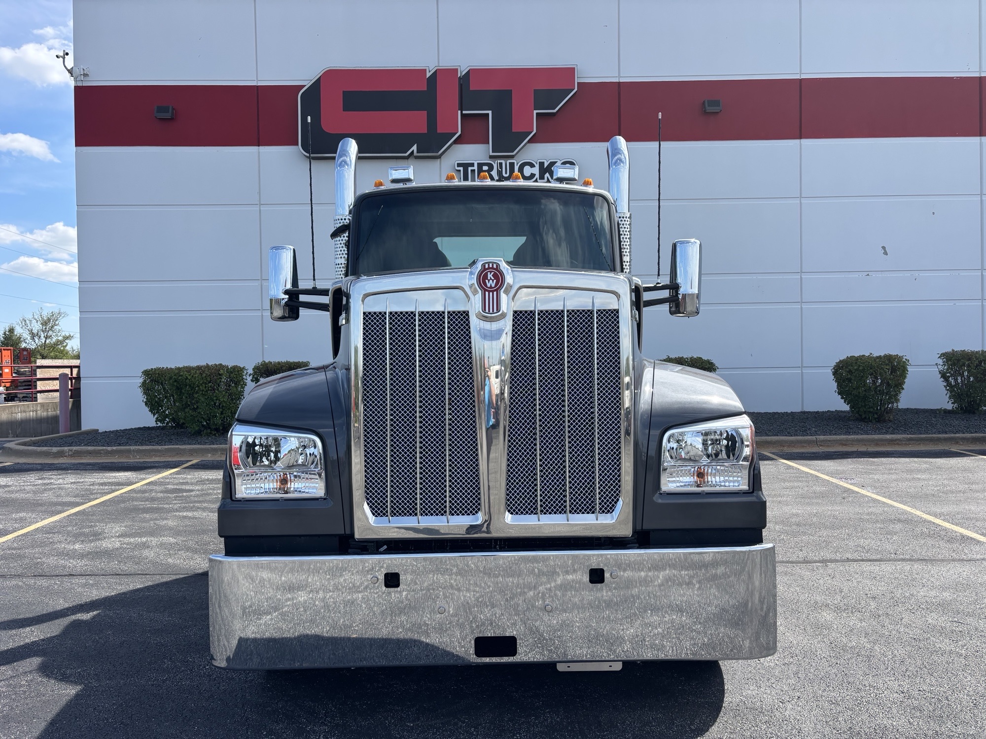 NEW 2027 KENWORTH W990 NEW 2027 KENWORTH W990 - image 2 of 6