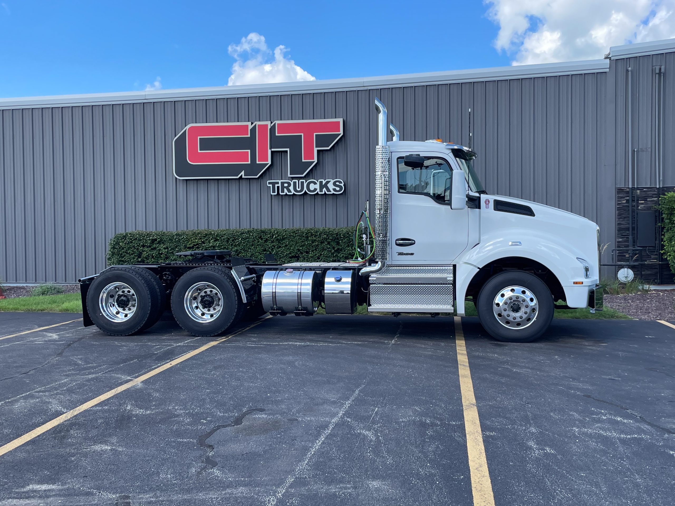 NEW 2027 KENWORTH T880 NEW 2027 KENWORTH T880 - image 4 of 6