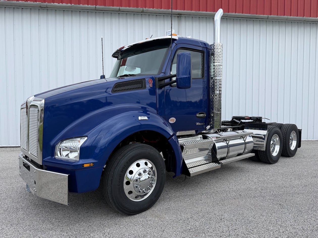 NEW 2027 KENWORTH T880 NEW 2027 KENWORTH T880 - image 1 of 6