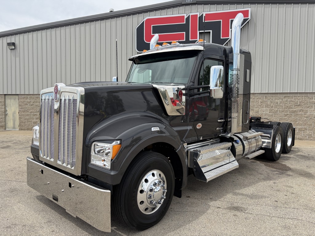 1 2027 KENWORTH W990 SLEEPER - CIT TRUCKS