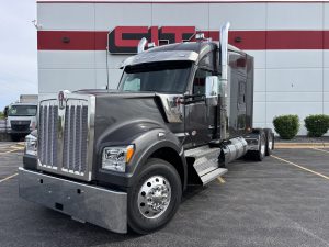 2027 KENWORTH W990 SLEEPER- CIT TRUCKS