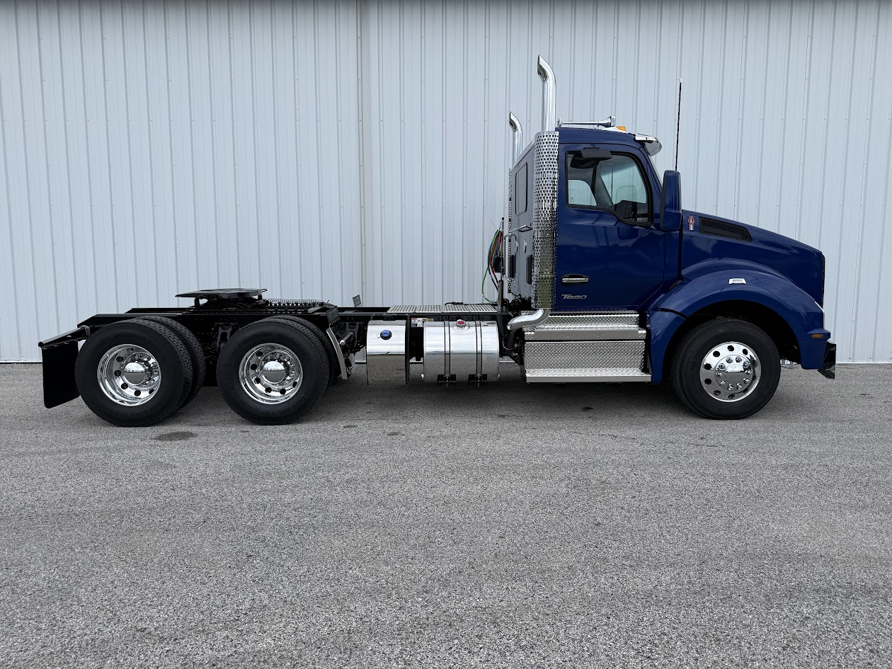 NEW 2027 KENWORTH T880 NEW 2027 KENWORTH T880 - image 3 of 6