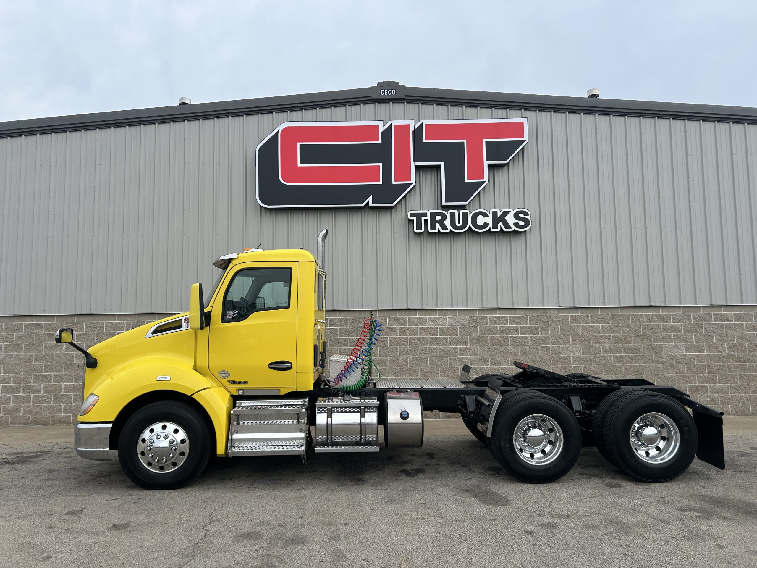 2016 KENWORTH T680 2016 KENWORTH T680 - image 6 of 6