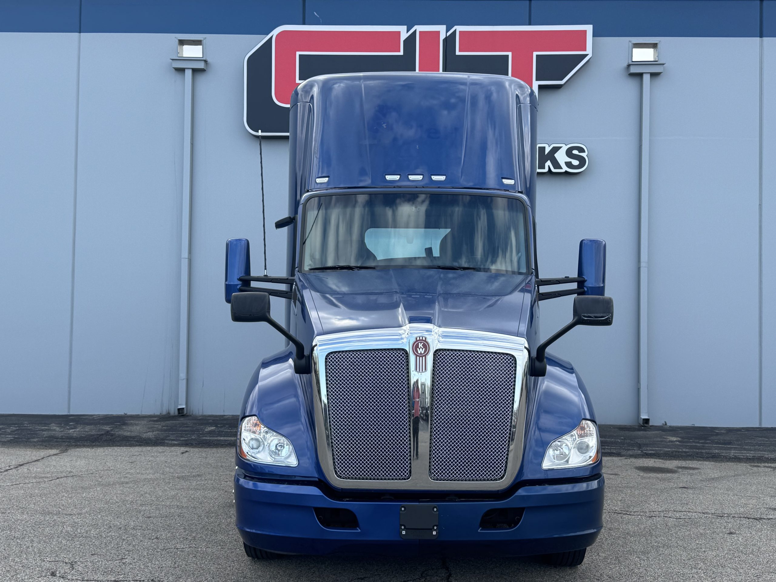 2021 KENWORTH T680 2021 KENWORTH T680 - image 2 of 6