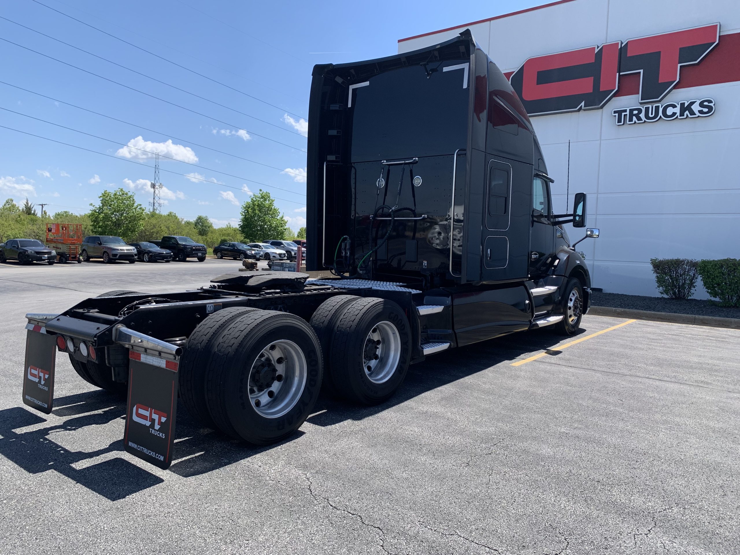 2020 KENWORTH T680 - image 5 of 6