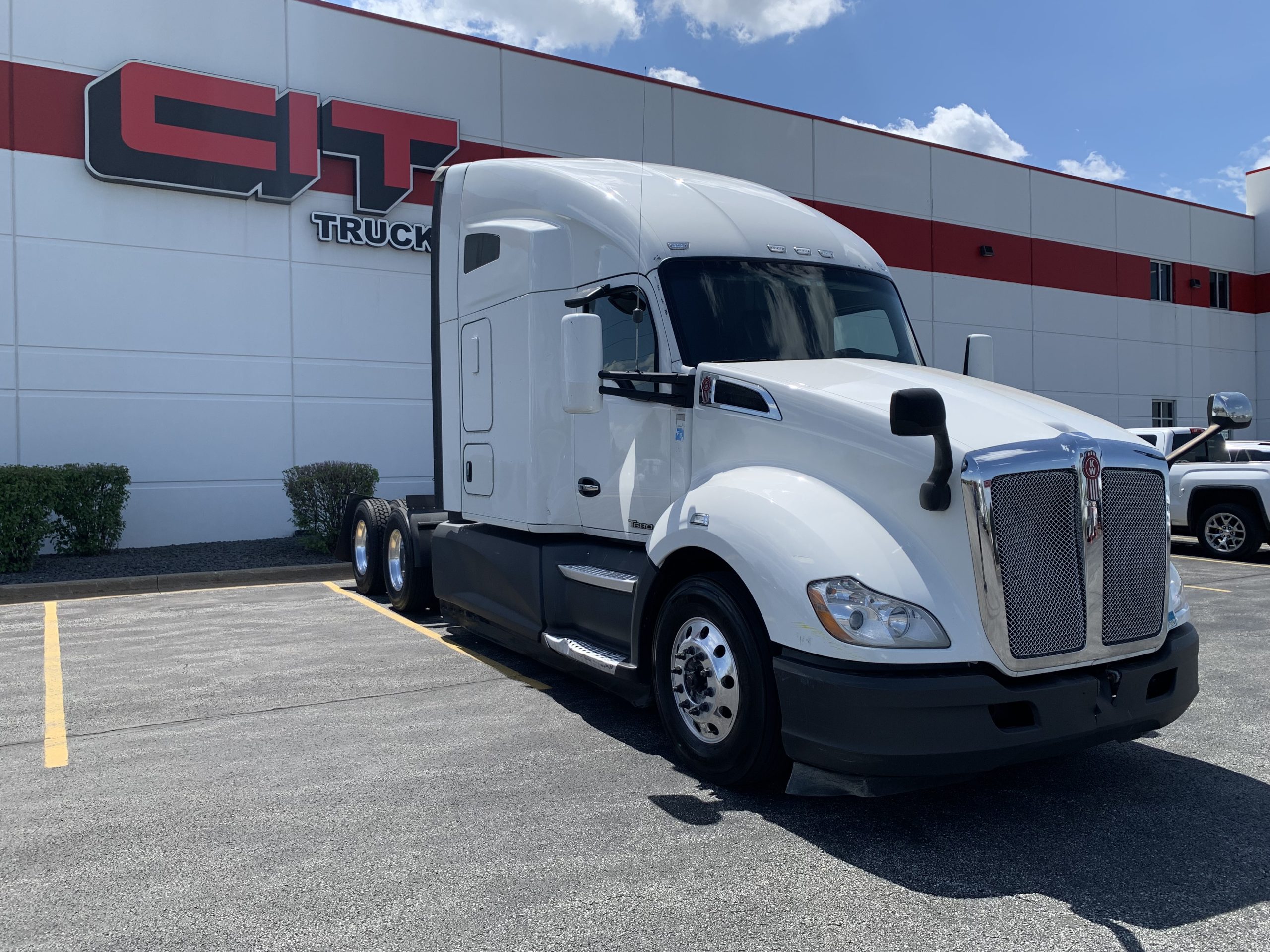 2022 KENWORTH T680 - image 3 of 6