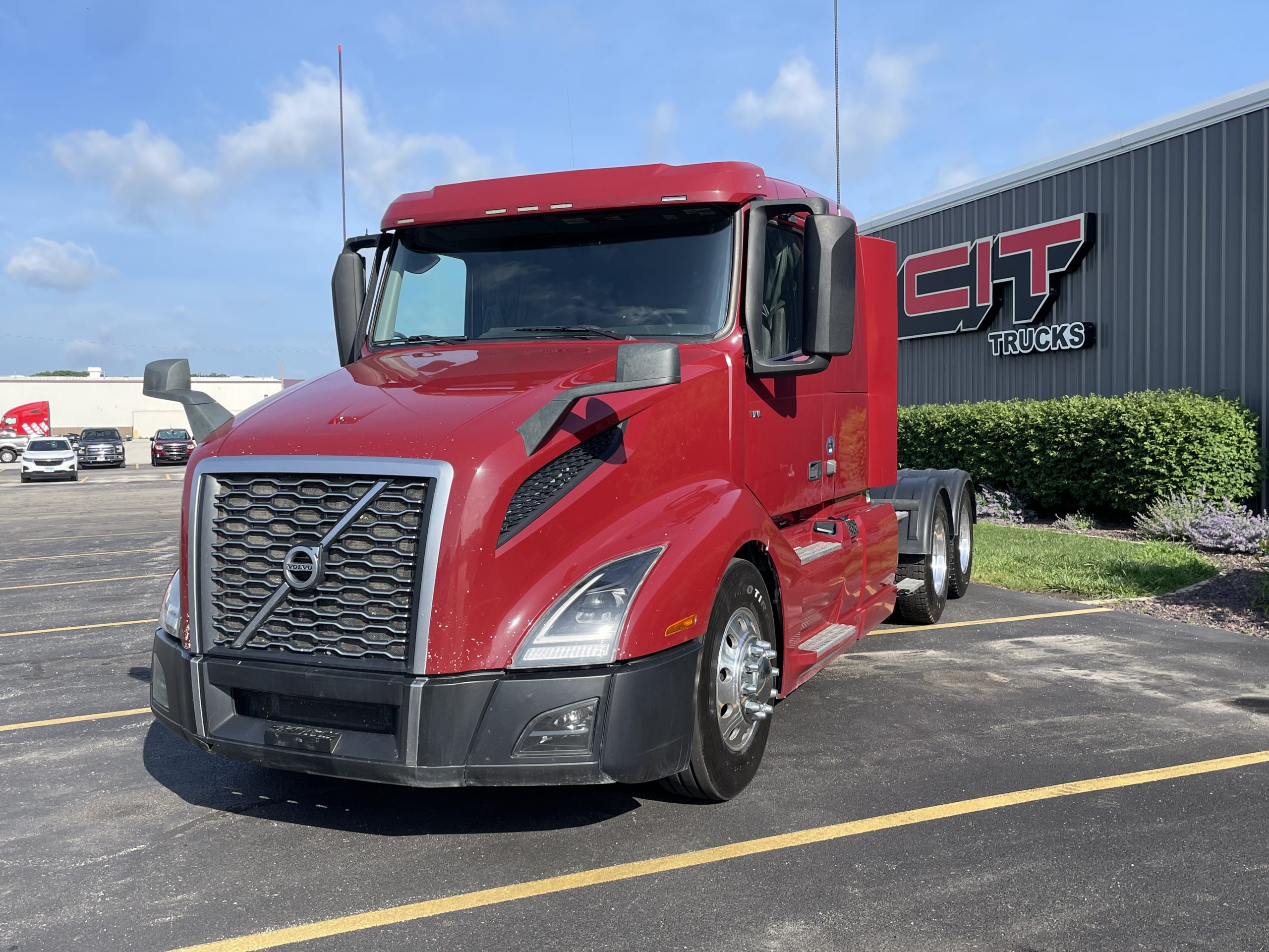 1 2020 VOLVO VNL430 SLEEPER - CIT TRUCKS